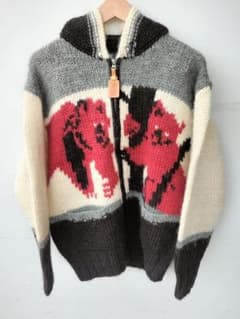 名作】FIRST DOWN 動物柄 ベアカウチンジップアップニット L - メルカリ