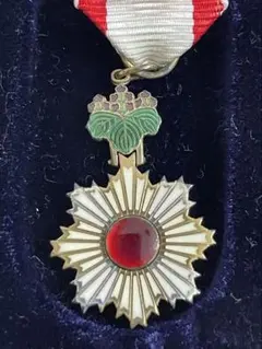 2026年最新】勲章 旭日章の人気アイテム - メルカリ