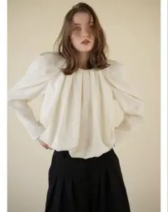 2026年最新】acka ブラウスの人気アイテム - メルカリ