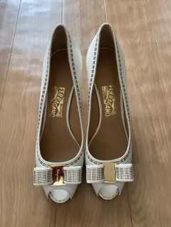 2026年最新】Ferragamo つま先：オープントゥ ハイヒール・パンプスの