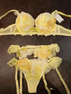 2026年最新】サルートe65の人気アイテム - メルカリ