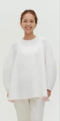 2026年最新】yori フクレフレアブラウスの人気アイテム - メルカリ