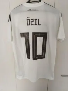 2026年最新】ドイツ代表 ユニフォーム エジルの人気アイテム - メルカリ