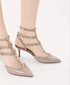2026年最新】valentino ロックスタッズパンプスの人気アイテム - メルカリ