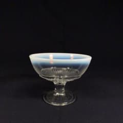 明治頃 乳白ぼかし 糸巻文 輪花和ガラス脚付鉢 氷コップ