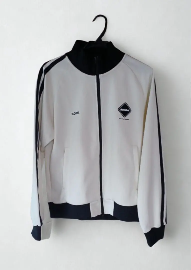 2026年最新】fcrb training track jacketの人気アイテム - メルカリ