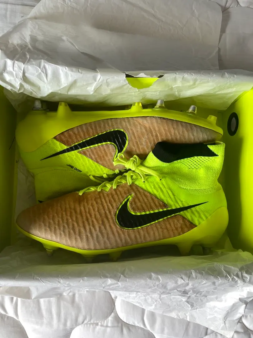 2026年最新】サッカースパイク+マジスタオブラの人気アイテム - メルカリ