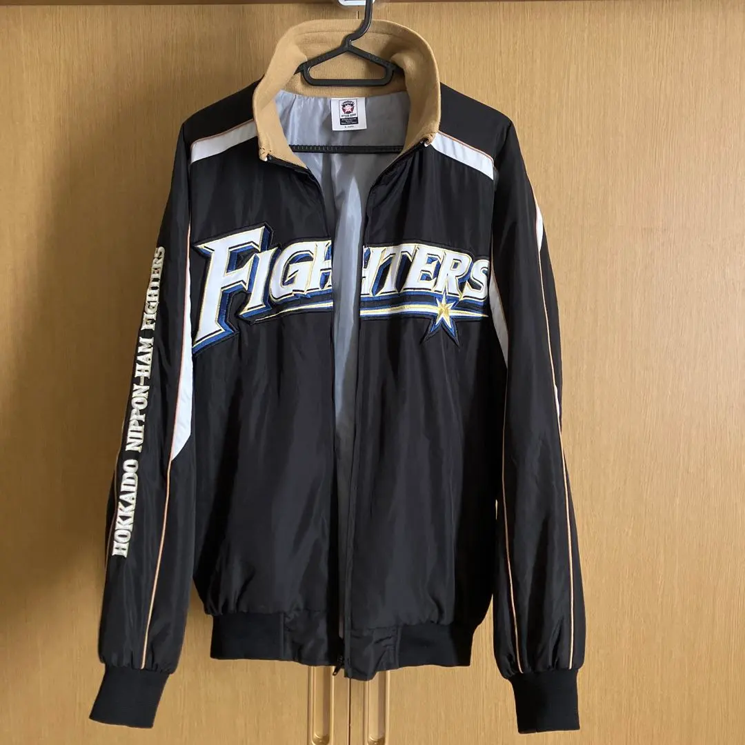 2026年最新】日本ハムファイターズジャンパーの人気アイテム - メルカリ