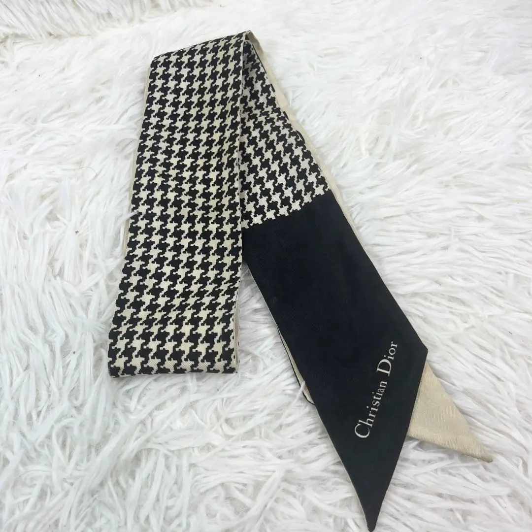 2026年最新】dior スカーフ ミッツァ 千鳥の人気アイテム - メルカリ