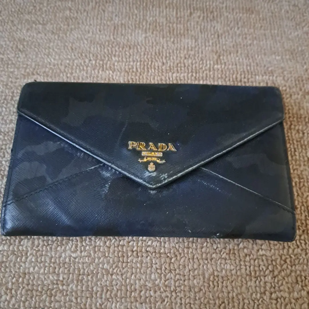 2026年最新】プラダ 迷彩 財布の人気アイテム - メルカリ
