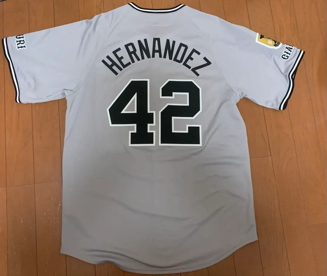 2026年最新】ヘルナンデスシャツの人気アイテム - メルカリ