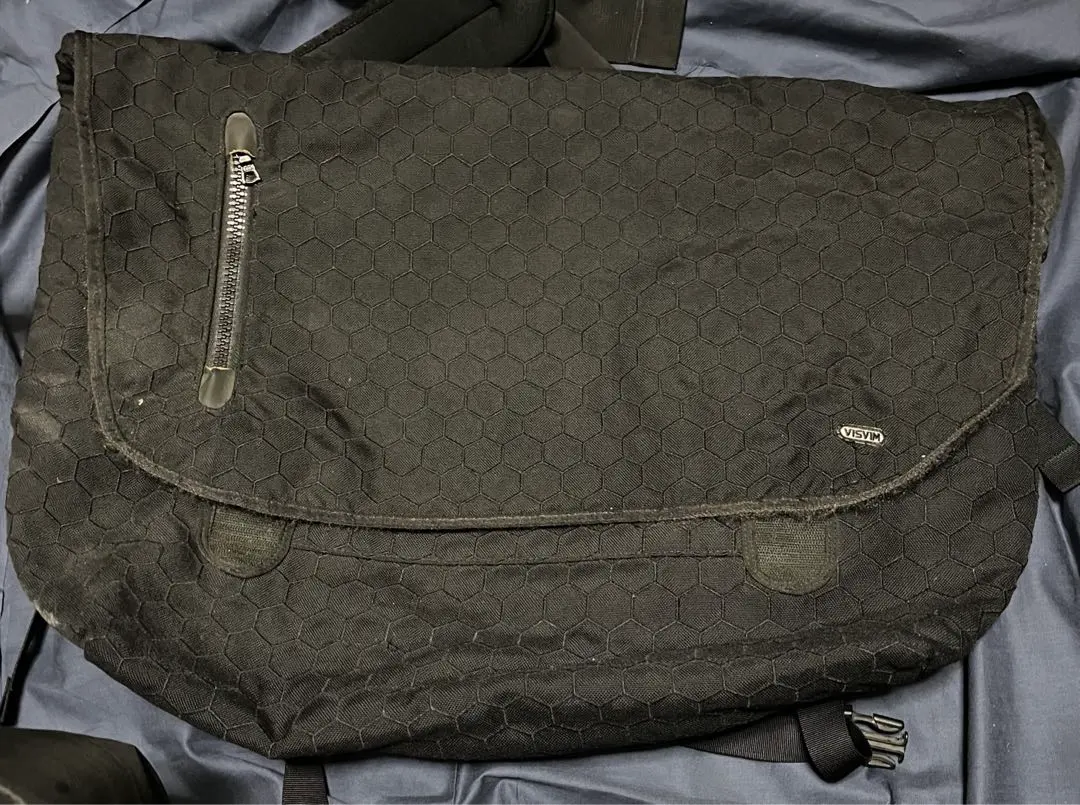 2026年最新】visvim メッセンジャーバッグの人気アイテム - メルカリ