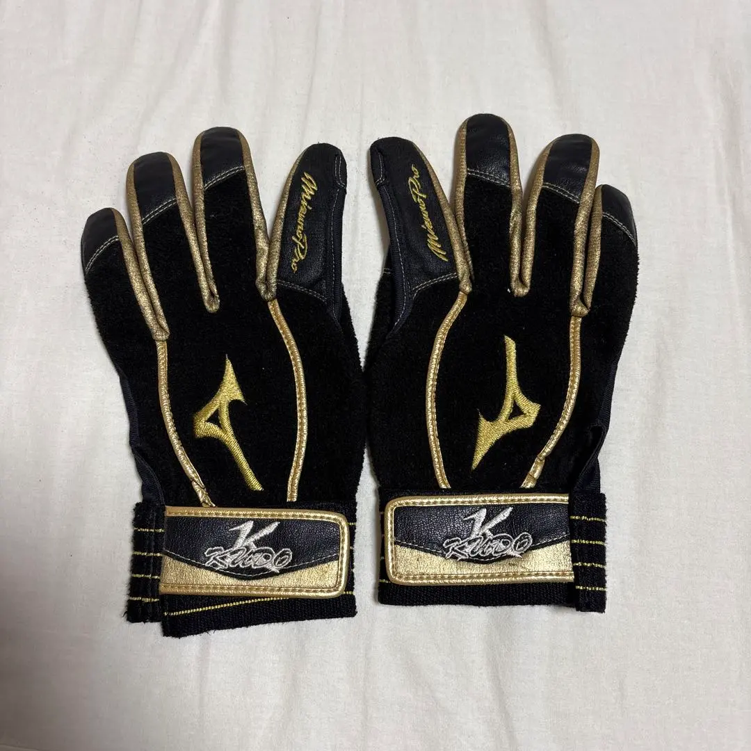 2026年最新】サイン入りバッティンググローブの人気アイテム - メルカリ