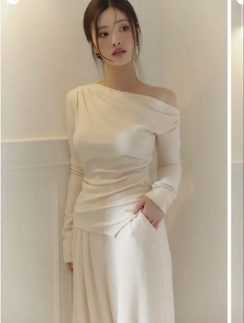 2026年最新】polaura アシンメトリードレープロングスリーブトップスの