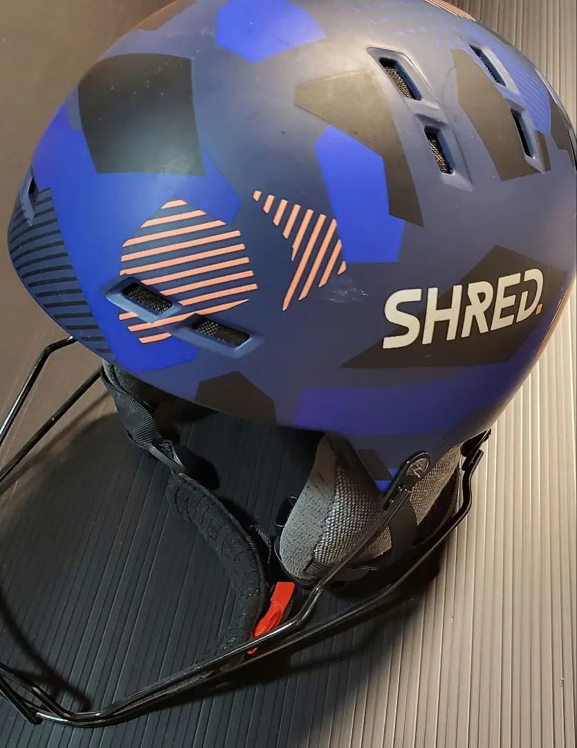 2026年最新】shredヘルメットの人気アイテム - メルカリ