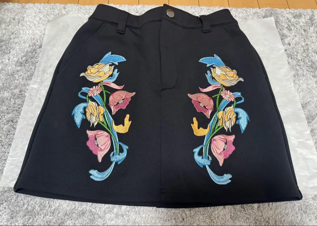 2026年最新】MARK&LONA スカートの人気アイテム - メルカリ