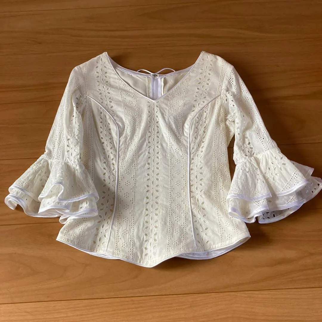 2026年最新】ソニアジョーンズ ブラウスの人気アイテム - メルカリ