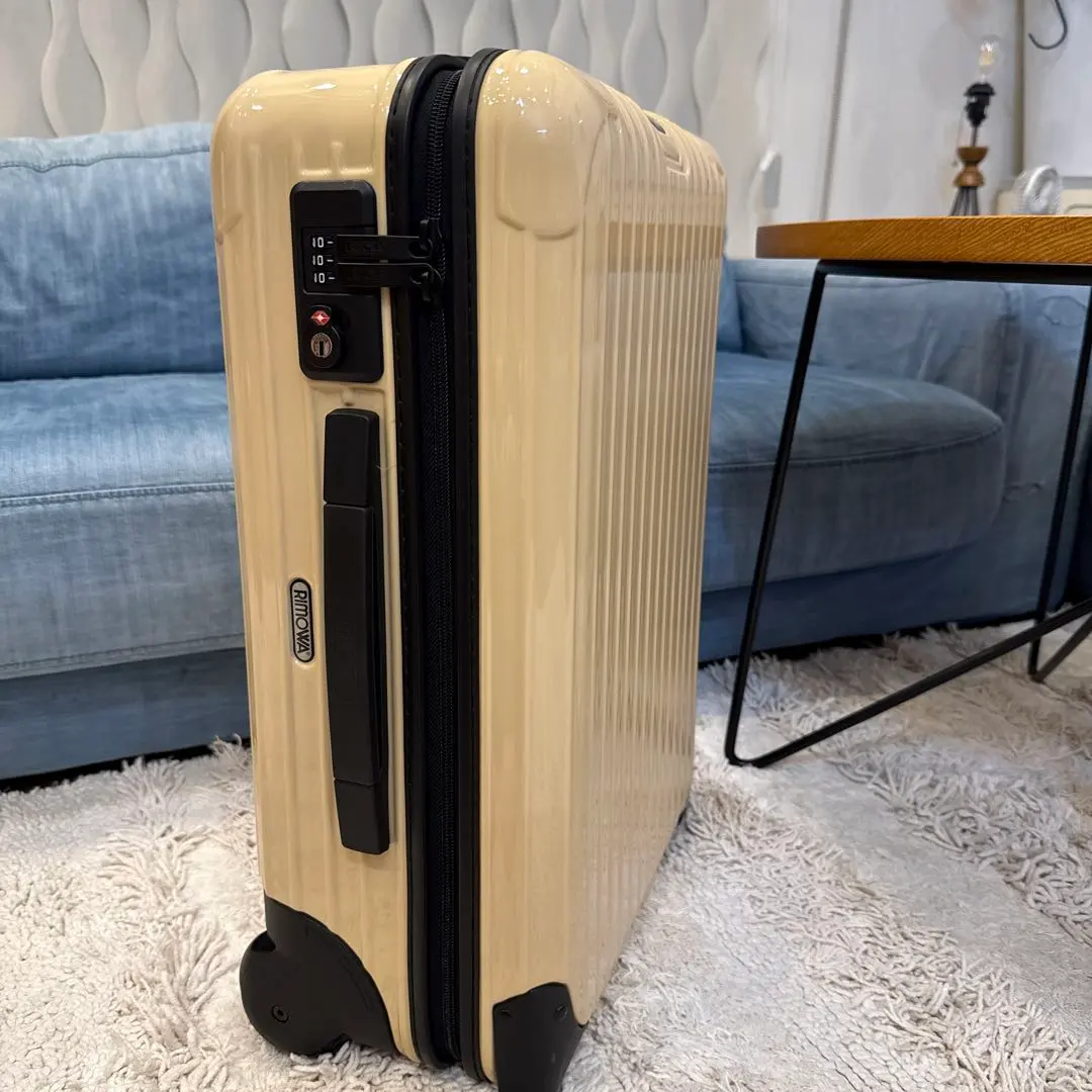2026年最新】rimowa アローズ 4輪の人気アイテム - メルカリ