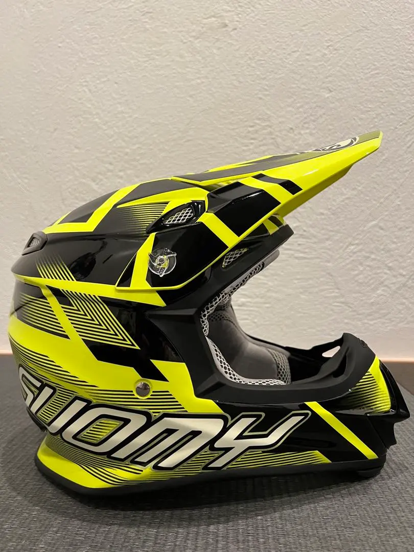 2026年最新】Suomy ヘルメットの人気アイテム - メルカリ