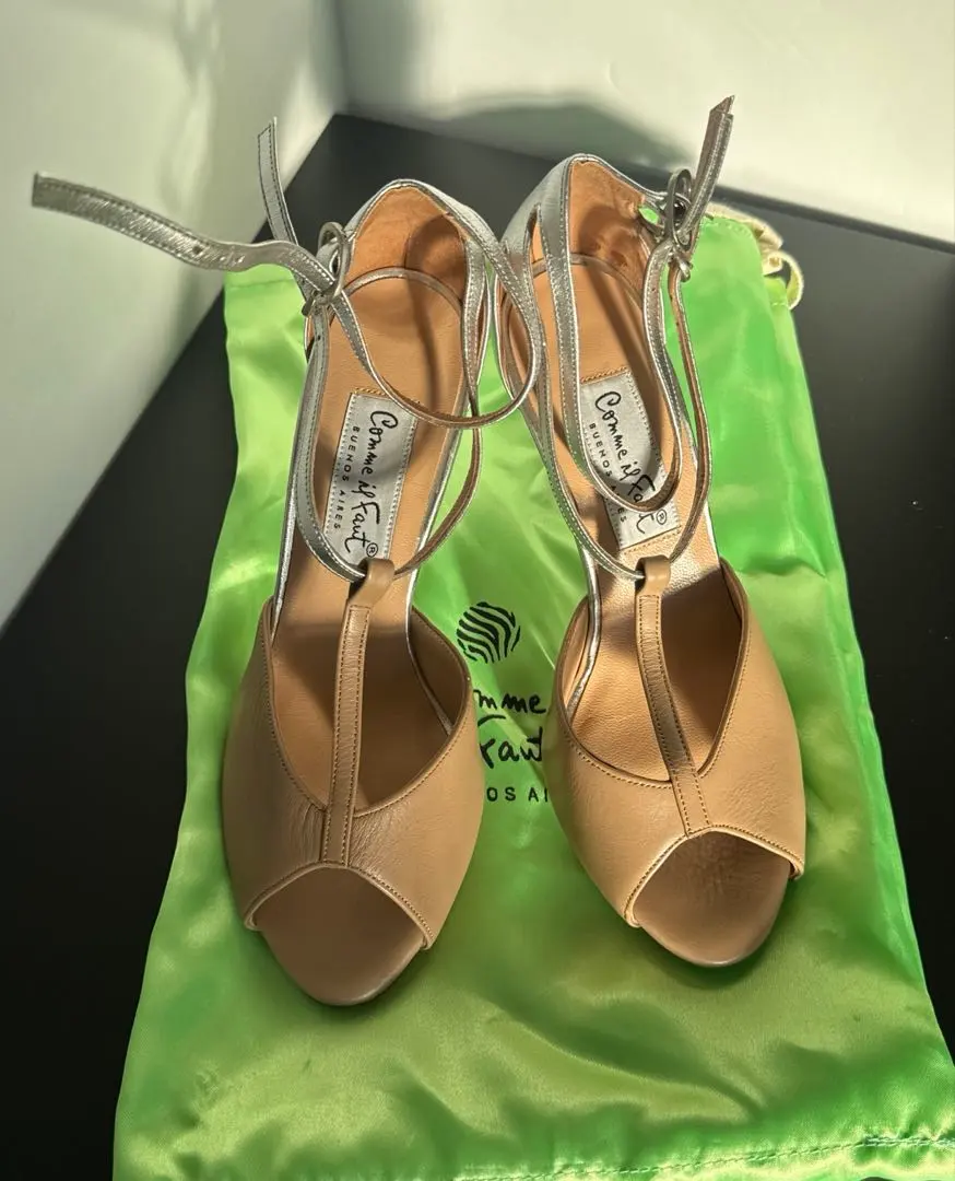 2026年最新】コムイルフォーの人気アイテム - メルカリ