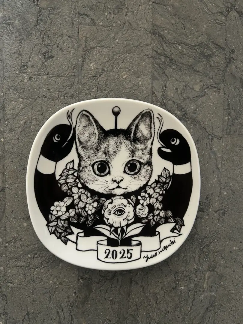 2026年最新】イヤープレート ヒグチユウコの人気アイテム - メルカリ