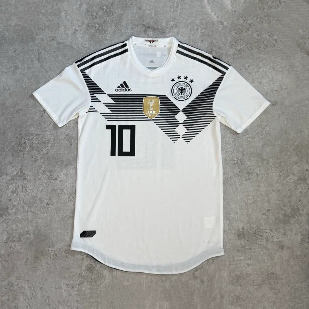 2026年最新】ドイツ代表 ユニフォーム エジルの人気アイテム - メルカリ