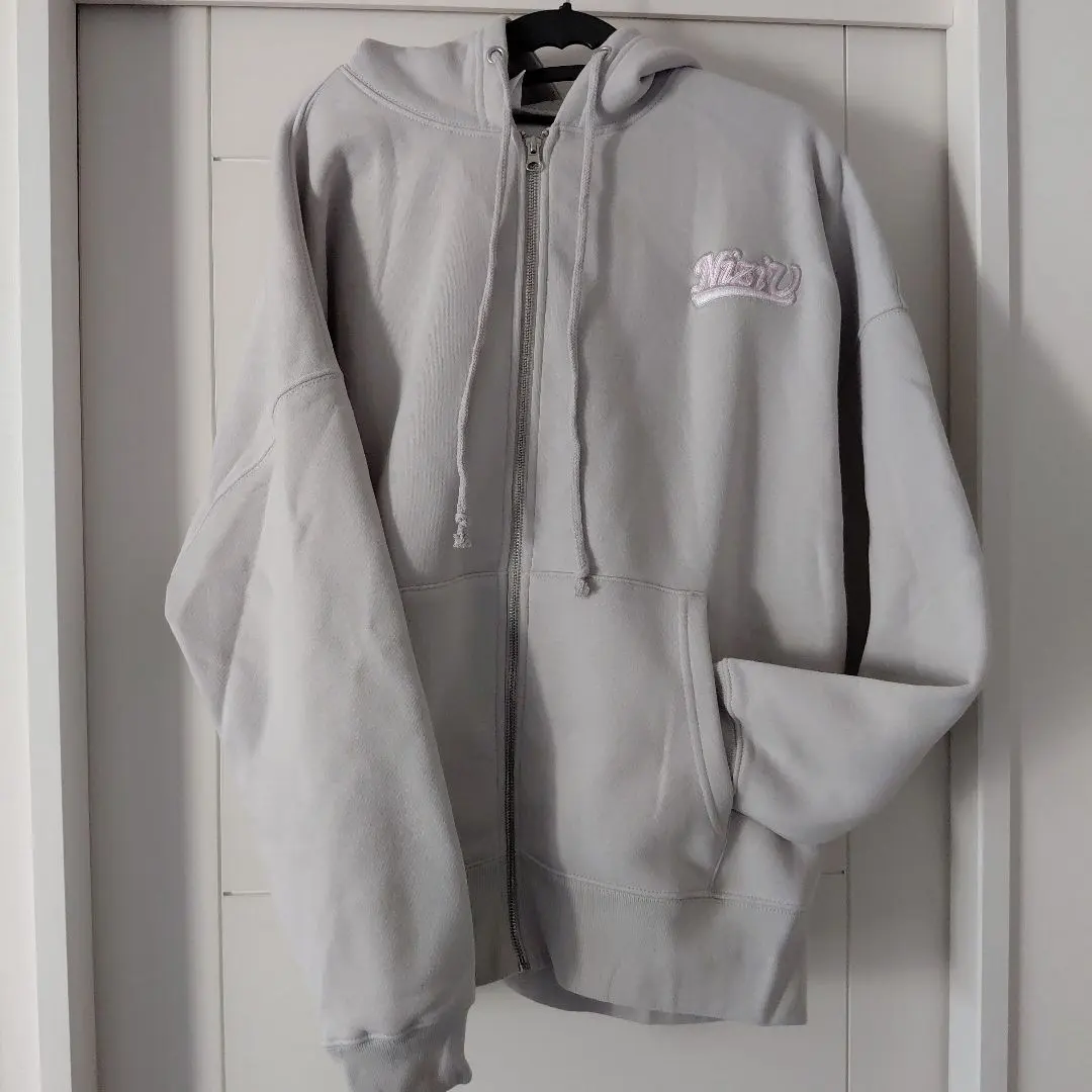 2026年最新】niziu パーカー uの人気アイテム - メルカリ