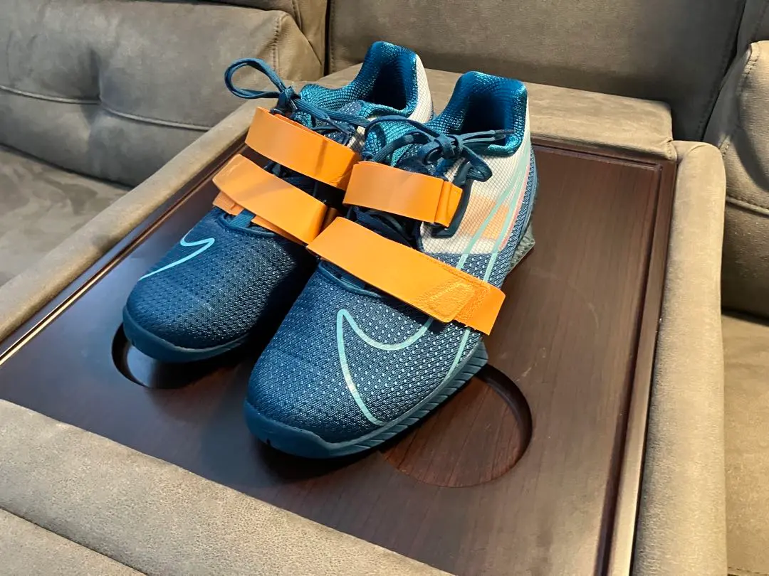 2026年最新】nike ロマレオス4の人気アイテム - メルカリ