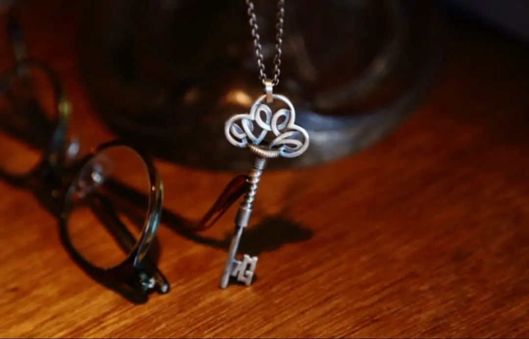 2026年最新】ケルト＆コブラ ネックレスの人気アイテム - メルカリ