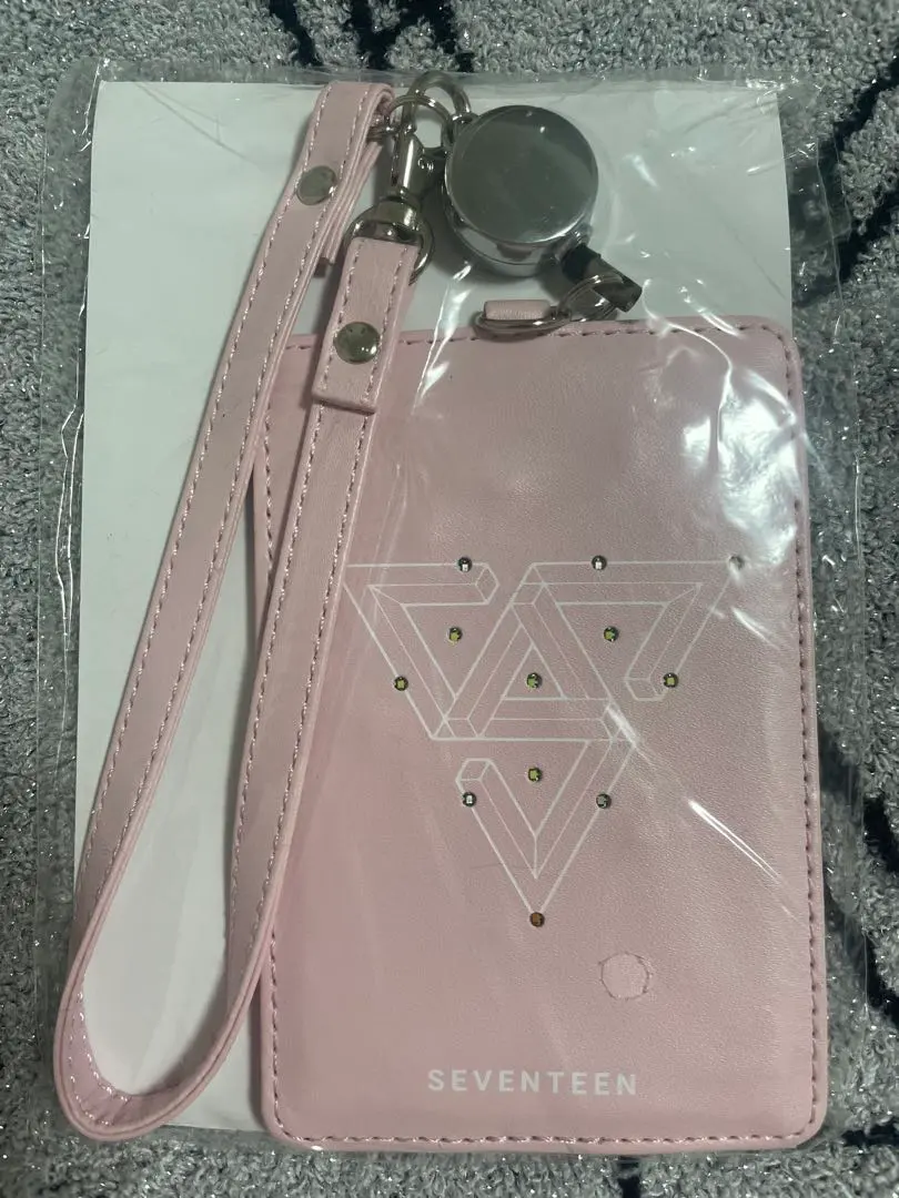 2026年最新】フラッシュパスケース seventeenの人気アイテム - メルカリ