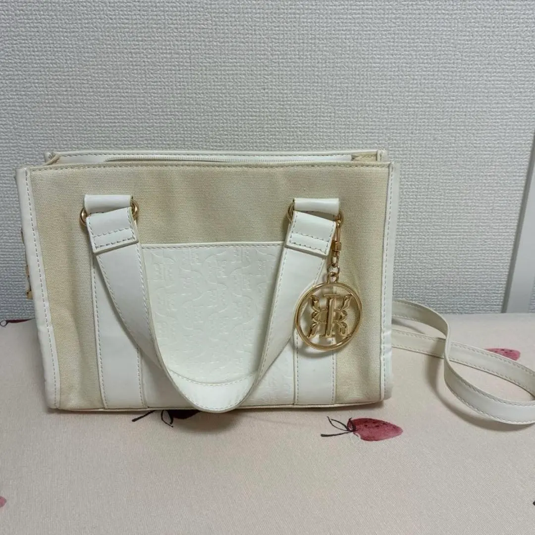 2026年最新】riu トートバッグ rちゃんの人気アイテム - メルカリ