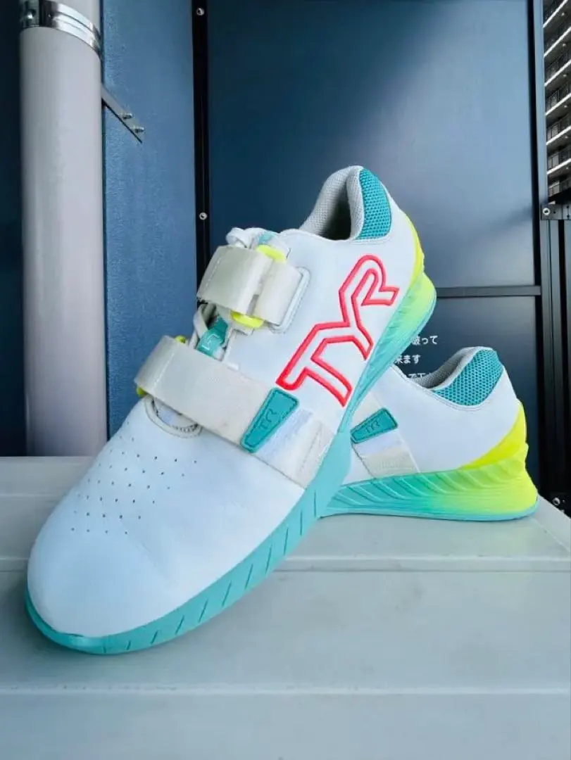 2026年最新】リフティングシューズ tyrの人気アイテム - メルカリ