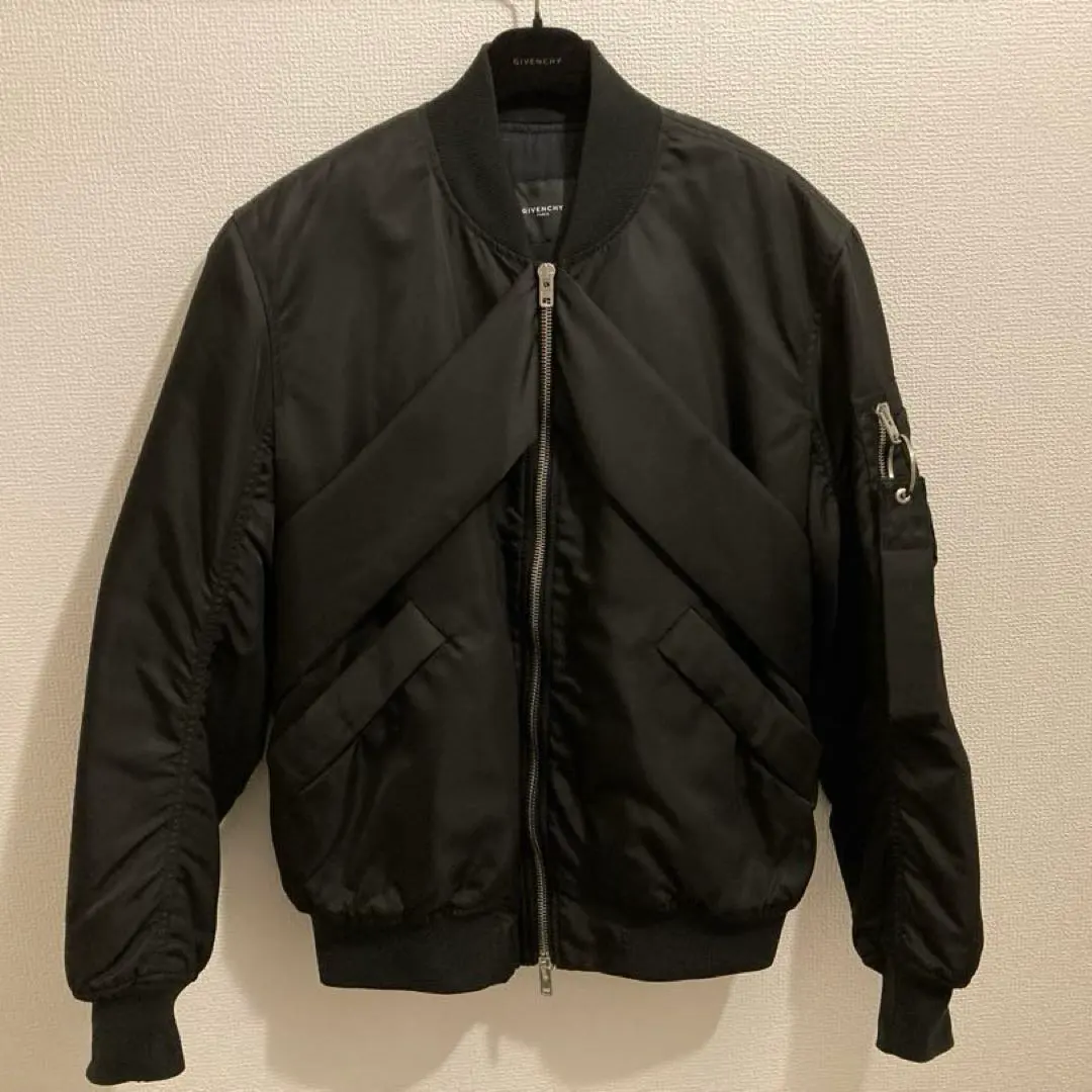 2026年最新】Givenchy ジャンパー・ブルゾンの人気アイテム - メルカリ