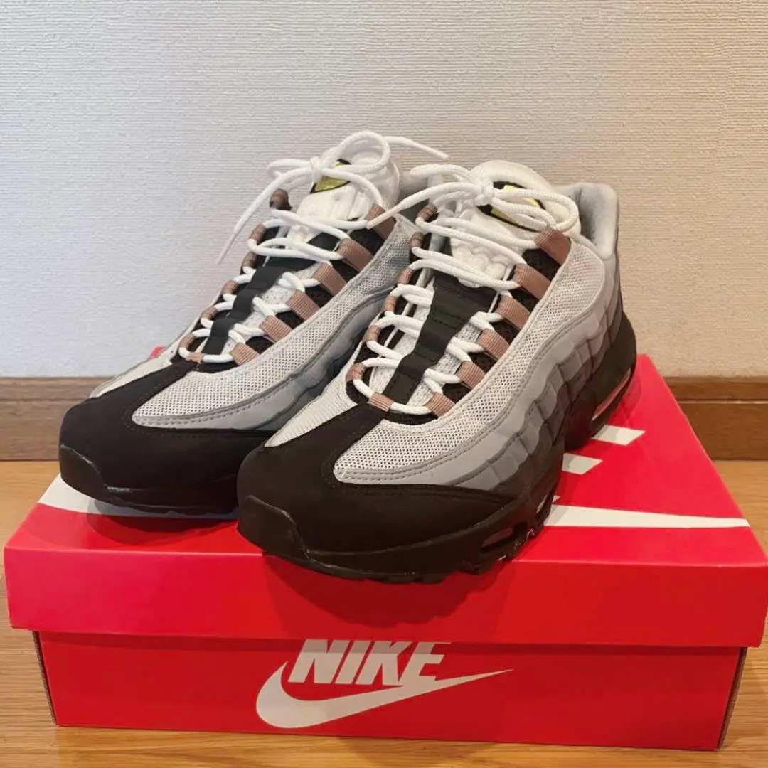 2026年最新】nike air max 95 iconsの人気アイテム - メルカリ