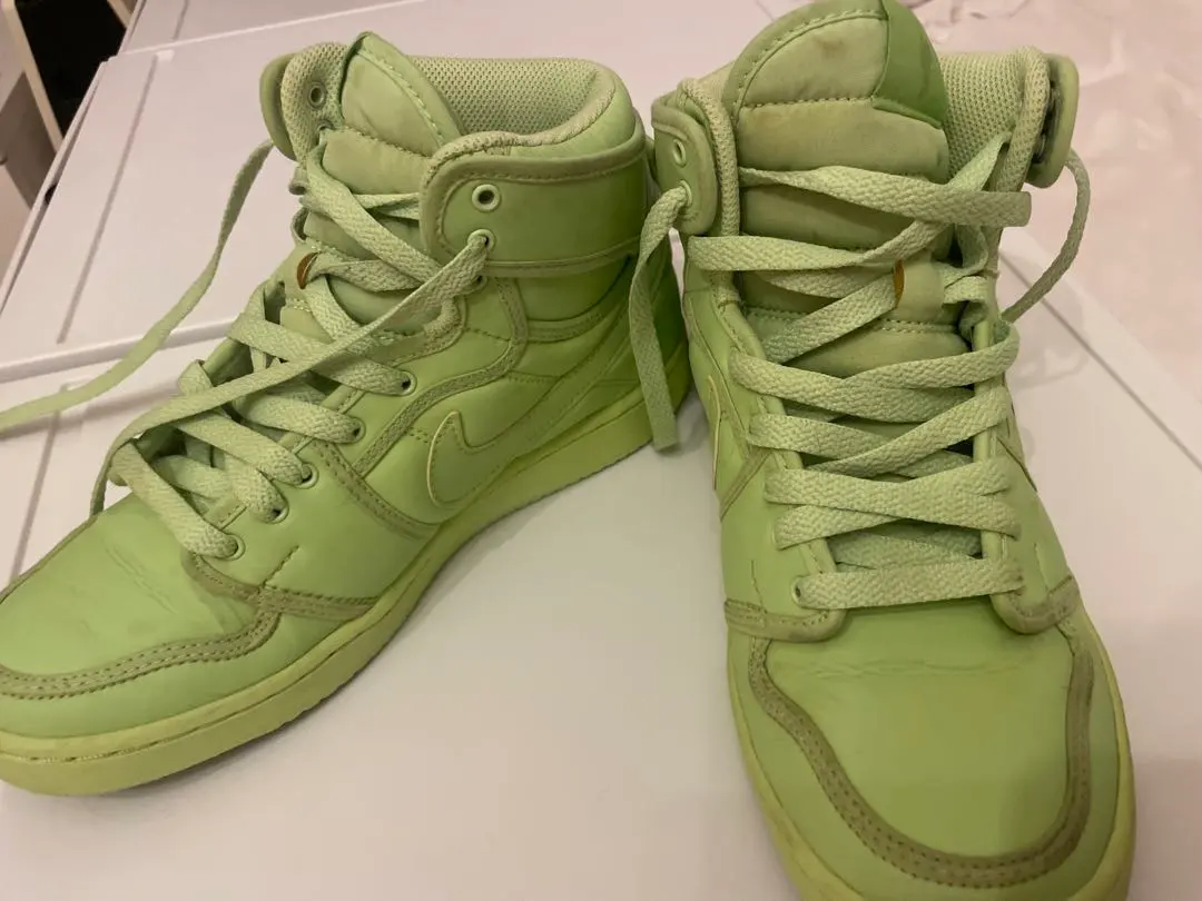 2026年最新】billie eilish jordanの人気アイテム - メルカリ