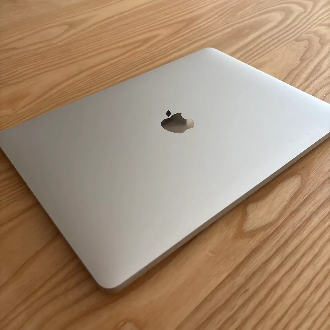 2026年最新】2020 Apple MacBook Air Apple M1 Chip (13インチ, 8GB