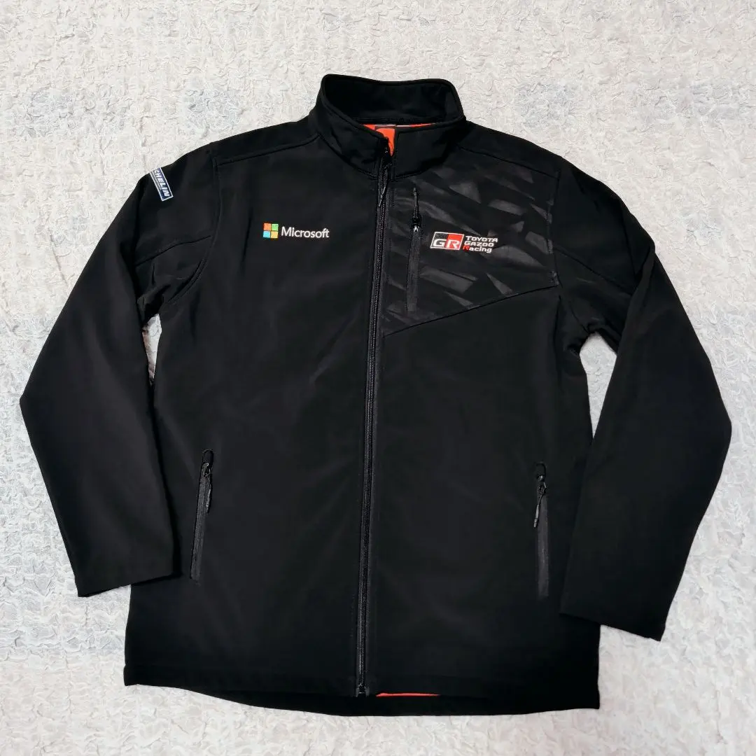 m52337266140_1.jpg?1765722877