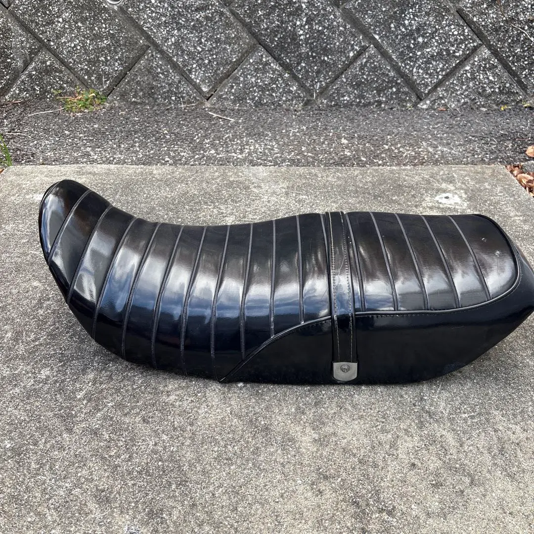 2026年最新】GPZ400F 純正シートの人気アイテム - メルカリ