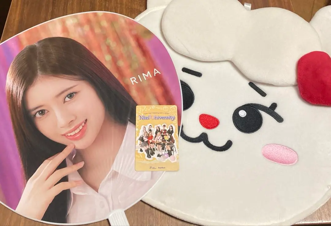 2026年最新】niziu うちわケース リマの人気アイテム - メルカリ