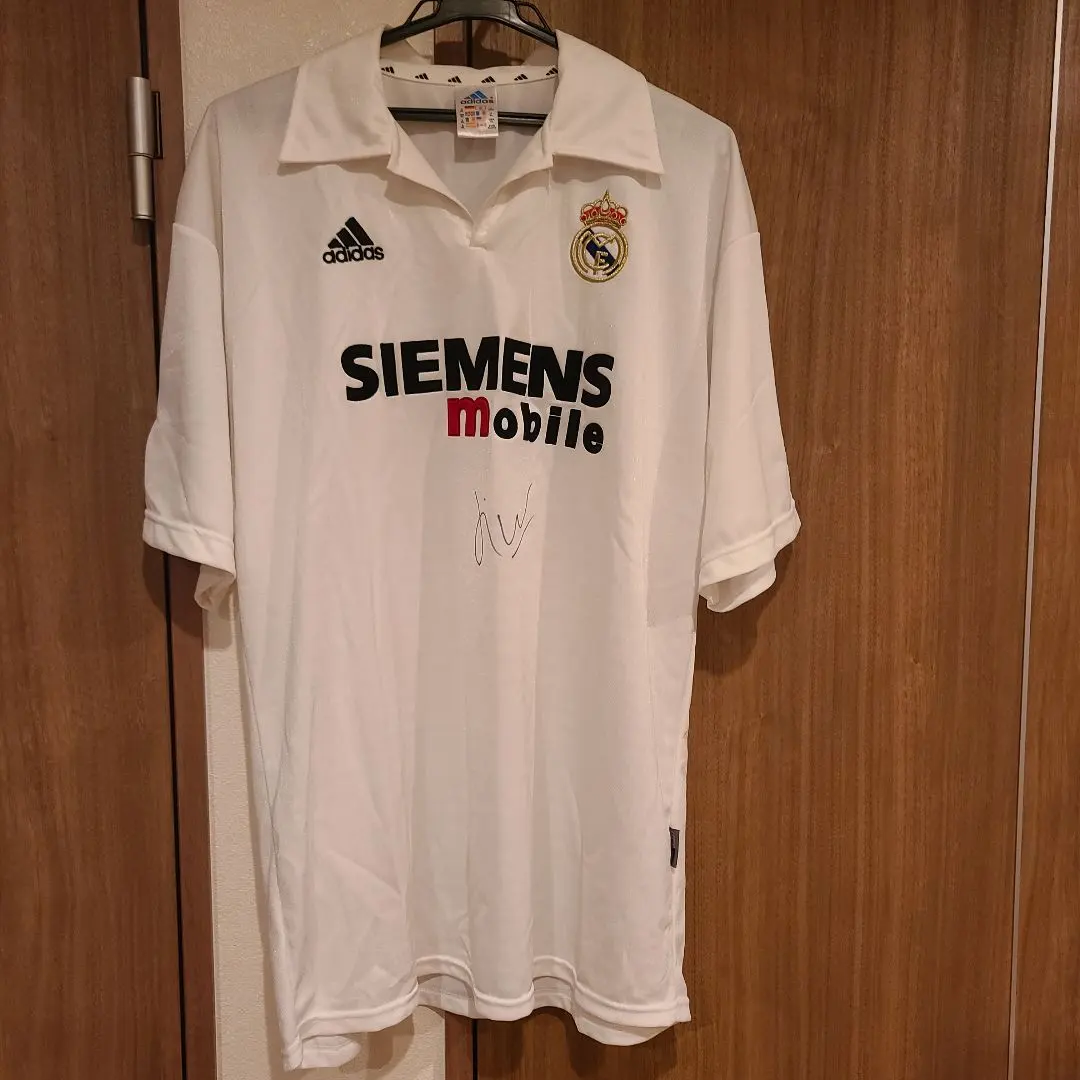 2026年最新】直筆サイン入りユニフォーム レアルの人気アイテム - メルカリ