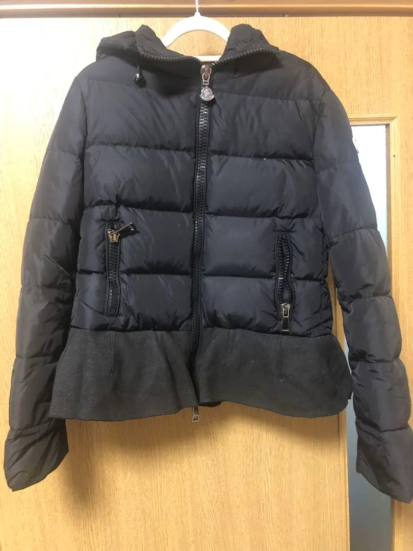 2026年最新】moncler ダウンジャケット neseaの人気アイテム - メルカリ