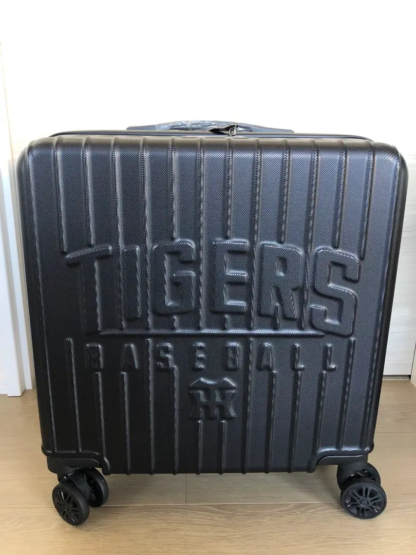 2026年最新】阪神タイガース スーツケースの人気アイテム - メルカリ