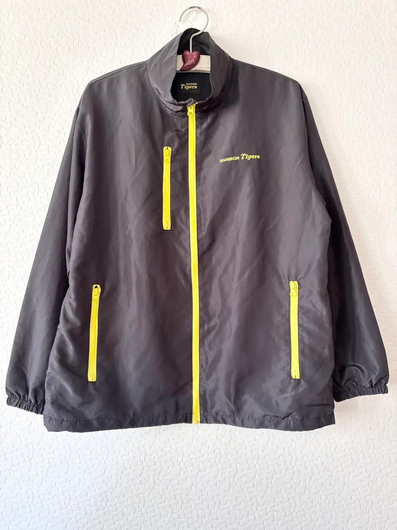 2026年最新】阪神タイガース ウインドブレーカーの人気アイテム - メルカリ