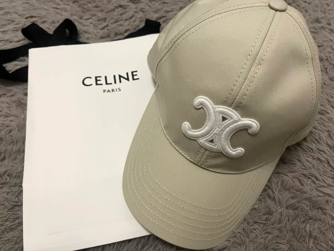 2026年最新】celine キャップ バニラの人気アイテム - メルカリ