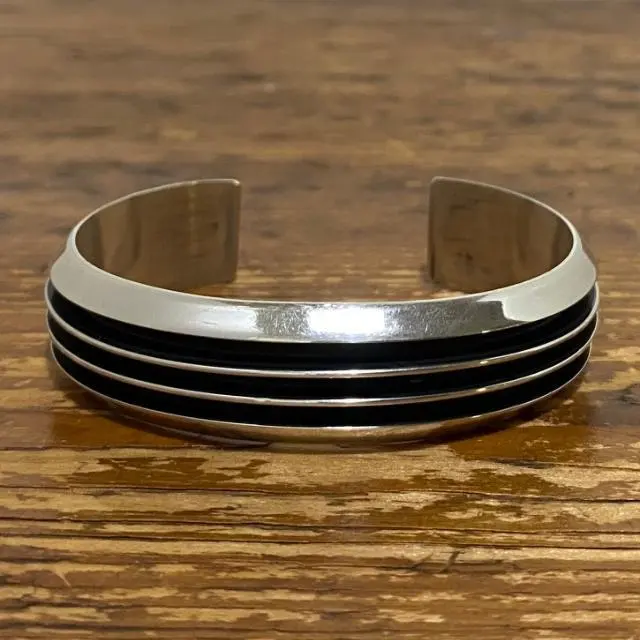 2026年最新】tom hawk バングルの人気アイテム - メルカリ