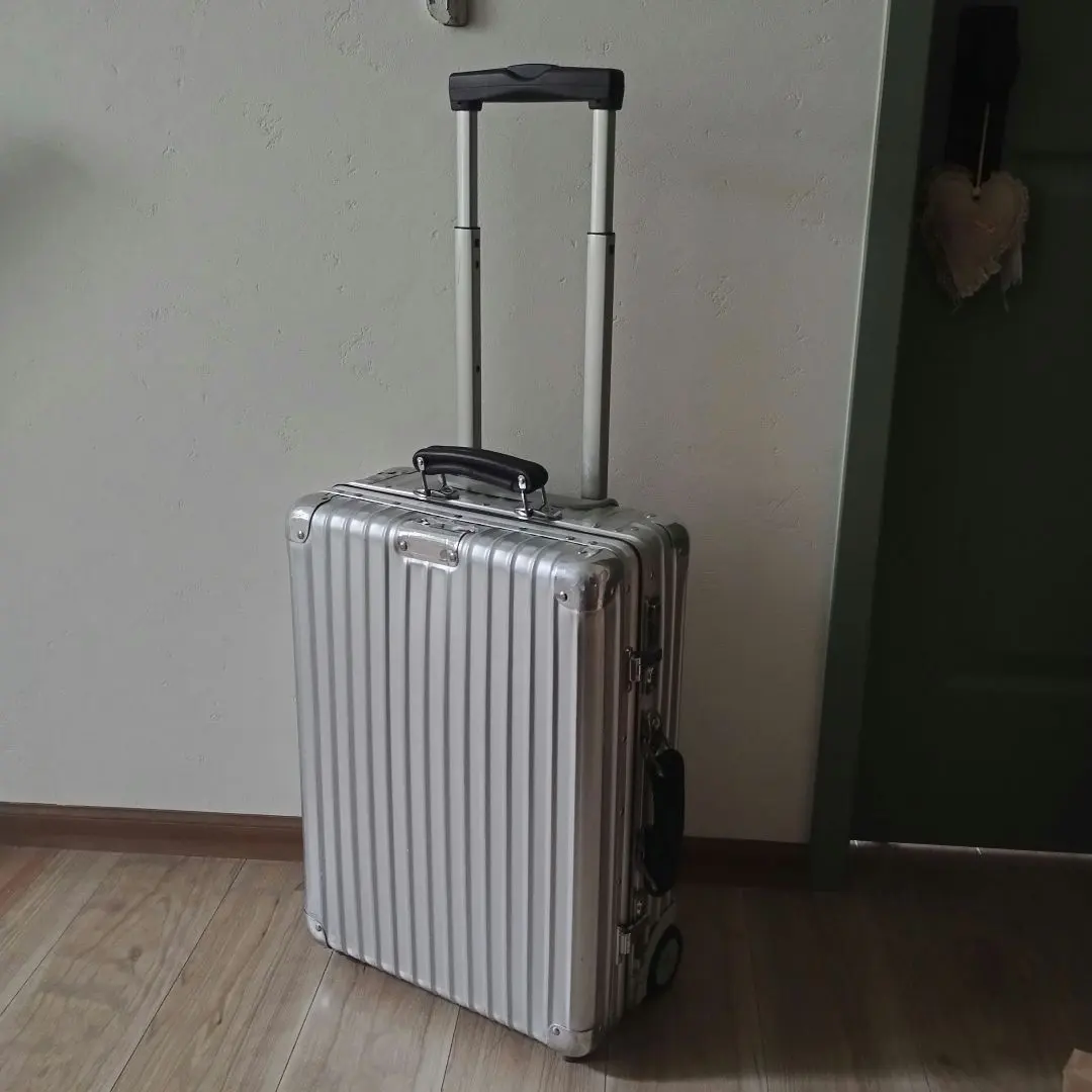 2026年最新】rimowa クラシックフライト 2輪の人気アイテム - メルカリ