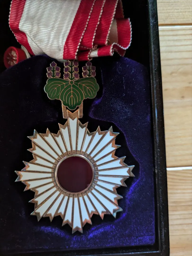 2026年最新】勲四等旭日小綬章の人気アイテム - メルカリ