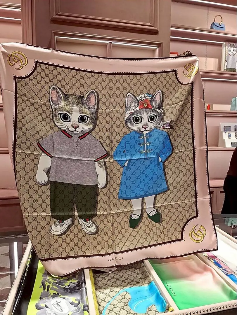 2026年最新】ヒグチユウコ gucci スカーフの人気アイテム - メルカリ