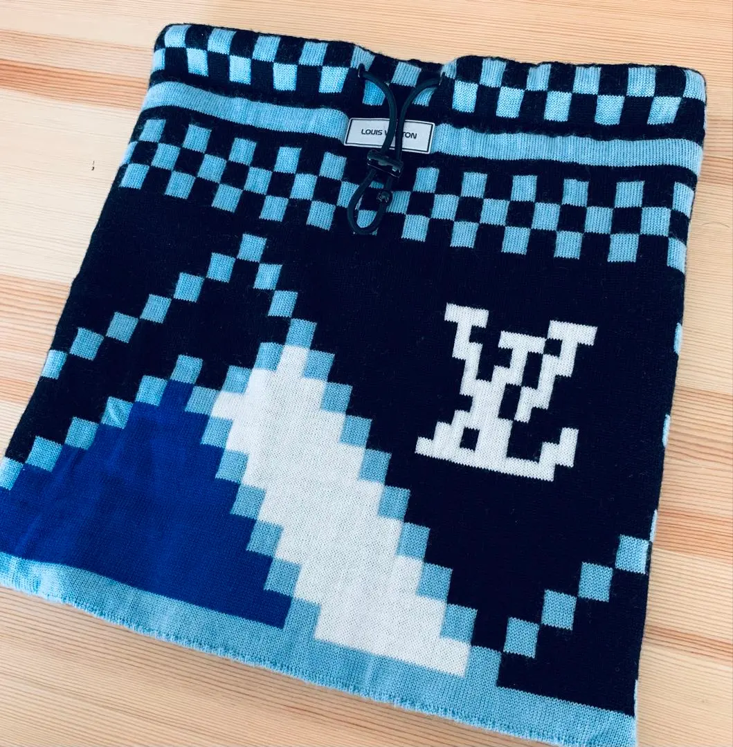 2026年最新】LOUISVUITTONネックウォーマーの人気アイテム - メルカリ
