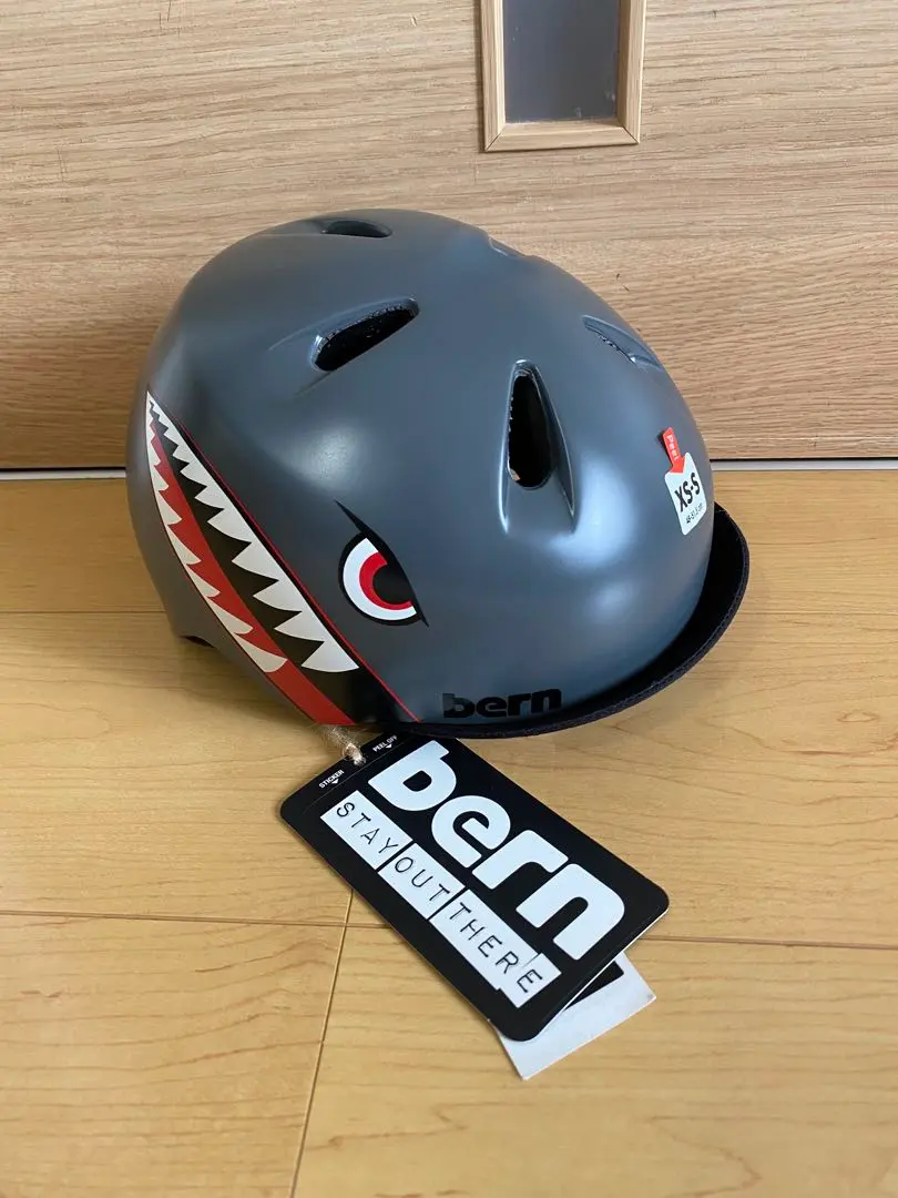 2026年最新】bern ヘルメット サメの人気アイテム - メルカリ